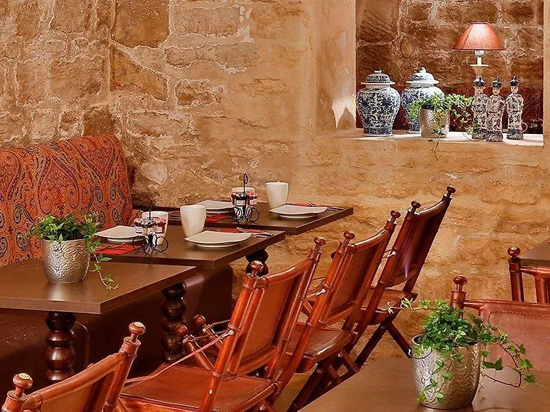 Otel R. Kipling By Happyculture