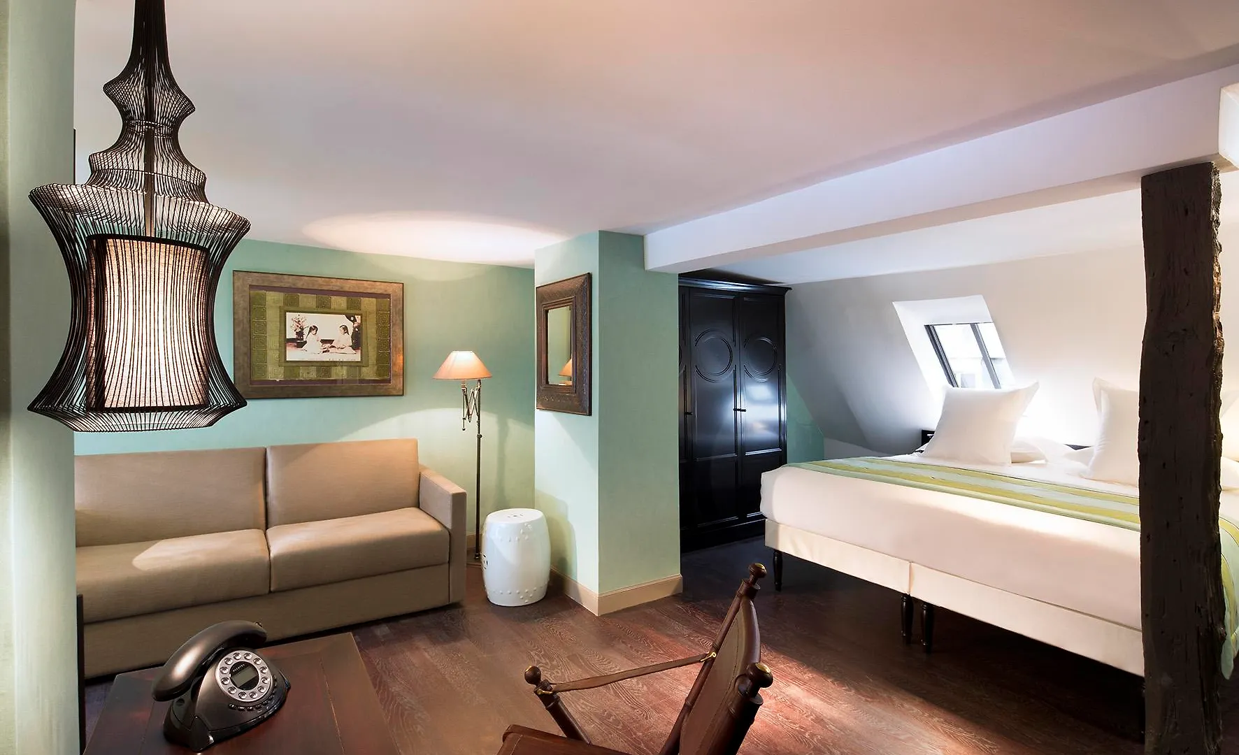 Hotel R. Kipling By Happyculture